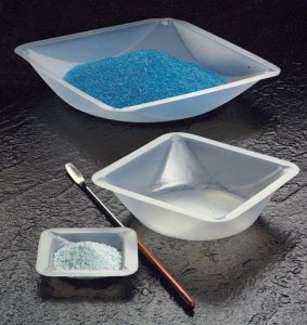 Plastic square weighing boats 