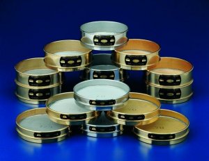 Fine test sieves 