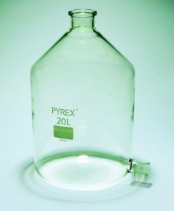 Pyrex Aspirator bottles with ground glass side socket SLW1541/16D-1EA