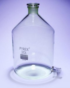 Pyrex Aspirator bottles with ground glass side-socket and neck SLW1569/18D-1EA