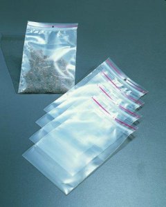Zipper-top poly bag 
