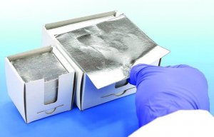 Speedy-Foil aluminium squares interleaved with paper Z743578-500EA