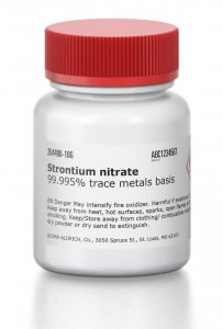 Strontium nitrate 