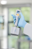   Xplorer Plus, 5  100 , , Eppendorf 4861000783